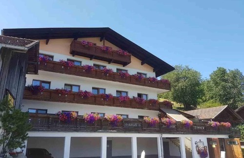 Mutters Apartment | Vacation apartment Serles - House Panorama