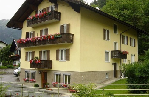 Grosskirchheim Apartment | Vacation apartment W8, 1 bedroom, 2 bedrooms, kitchen, shower bath WC - Ferienhaus Hotel Post