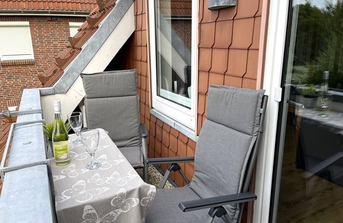 Westerdeichstrich Apartment | Vacation away from the hustle and bustle. For up to 6 people on the 1st floor with loggia