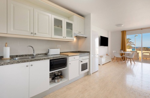 Bahia Calma Apartment | Vacation 'Casa Del Mar' with Sea View, Private Terrace and Wi-Fi