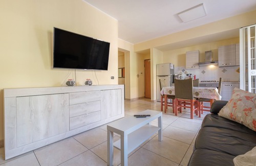 Sant'Alessio Siculo House | Vacation Home "Casa a 100 mt Dal Mare" with Private Balcony, Wi-Fi & A/C