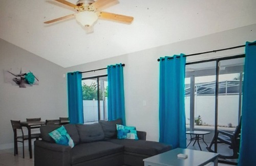 Poinciana House | Vacation Home 19 miles away from Disney with an inground pool