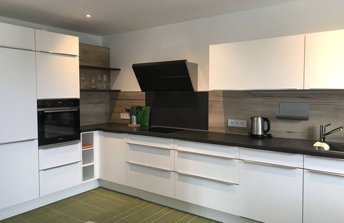 Innernzell House | Vacation home, 200sqm, family-friendly, large sauna, garden and e-charger