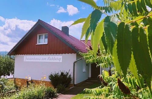 Wutha-Farnroda House | Vacation home am Rehberg first floor apartment Vier Pfoten