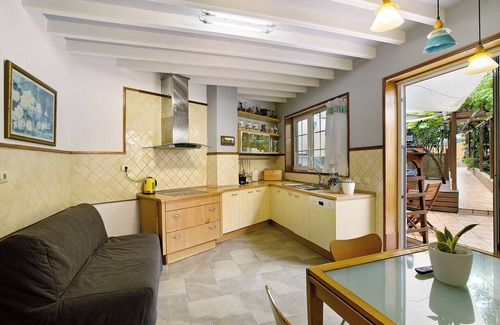 Teror House | Vacation Home 'Carmelo Y Carmela 1' with Private Terrace, Private Garden and Wi-Fi