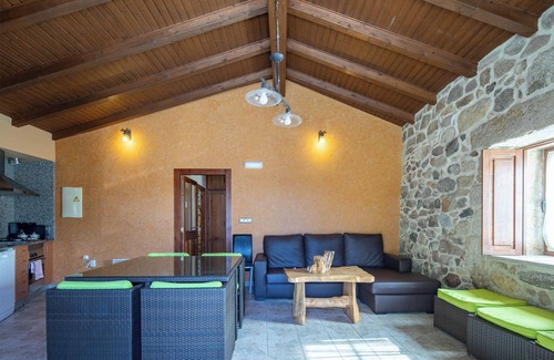 Bueu House | Vacation Home "Casa Bahia" with Mountain View & Wi-Fi