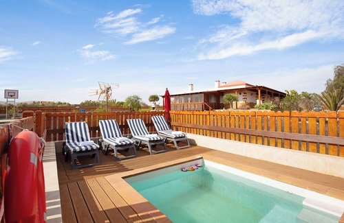 Triquivijate House | Vacation Home 'Casa Glory' with Mountain View, Wi-Fi and Air Conditioning