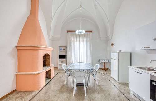 Ugento House | Vacation Home "Cod 278 al Centro del Paese" near Beach with Balcony & Wi-Fi