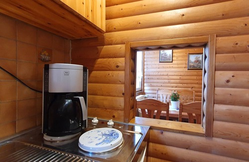 Mandelholz Apartment | Vacation home Petra