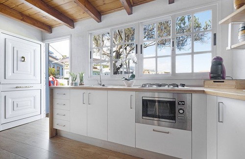 Santa Barbara House | Vacation Home 'Casa Evarista' with Sea View, Private Terrace and Wi-Fi