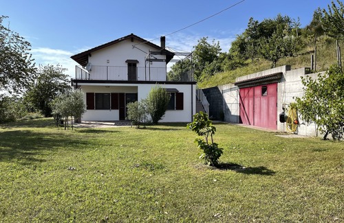 Roddino House | Vacation home for 2 to 8 people with lots of space in a top location in the Langhe