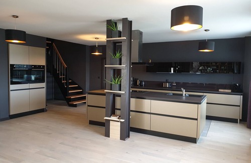 Altenberg House | Vacation home for 20 people, fireplace, sauna, 10 rooms, 10 bathrooms, very large, distant view