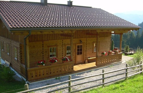Bischofshofen House | Vacation home for 6 guests with 100m² in Bischofshofen (294881)