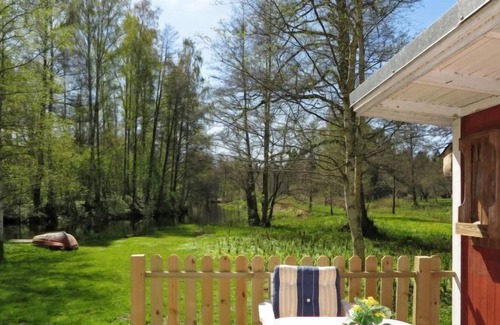 Tidaholm House | Vacation home Fröjered Lillstugan (VGT105) in Tidaholm - 4 persons, 1 bedrooms