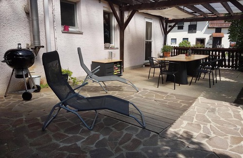 Steinheim am Albuch House | Vacation Home "Hof Chirphendorf" with Wi-Fi, Garden & Terrace