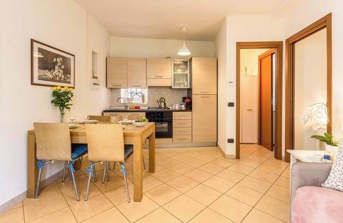 Brunate House | Vacation Home "Il Nido" with Mountain View, Wi-Fi, A/C & Garden