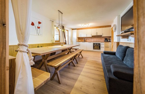 Hippach-Schwendberg Apartment | Vacation home Johanna in the Zillertal- near the gondola lift Möslbahn