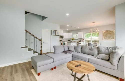 Onalaska House | Vacation Home Lake Livingston!