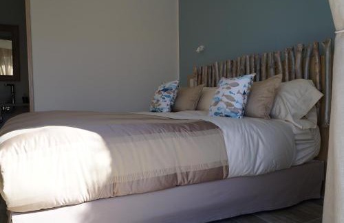 Saint-Xandre House | Vacation Home - Maison de vacances