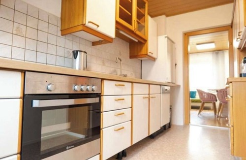 Pasching House | Vacation home & mechanic's accommodation - 10 beds, fully equipped for group trips