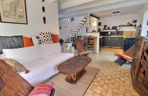 Belz House | Vacation home near the sea, sleeps 5, pets welcome
