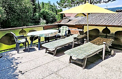 Augsdorf House | Vacation home on the edge of the forest with private pool 2 minutes away from Lake Wörthersee
