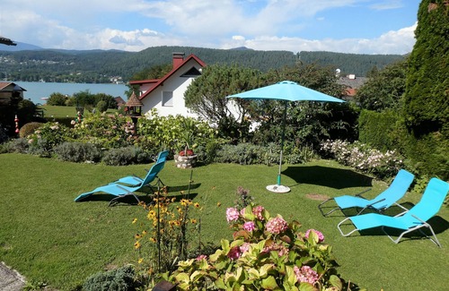 Augsdorf House | Vacation home on the edge of the forest with private pool 2 minutes away from Lake Wörthersee