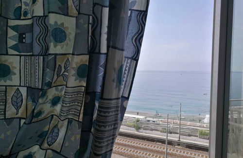 Cavi Apartment | Vacation home overlooking the sea