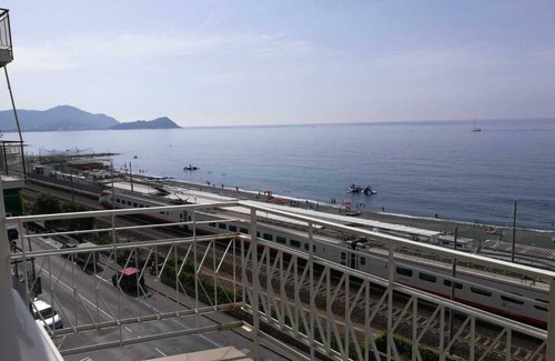 Cavi Apartment | Vacation home overlooking the sea