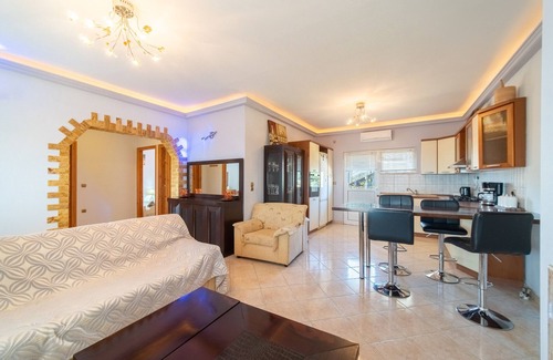 Petriti House | Vacation Home 'Panorama House Petritis' near Beach with 2 Balconies & Wi-Fi