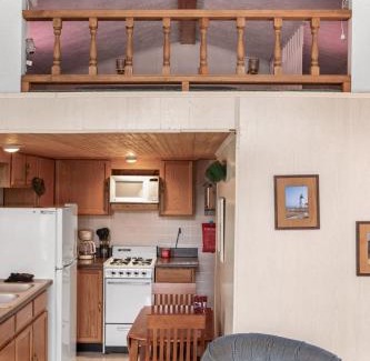 Russell House | Vacation Home Rental PM C-06