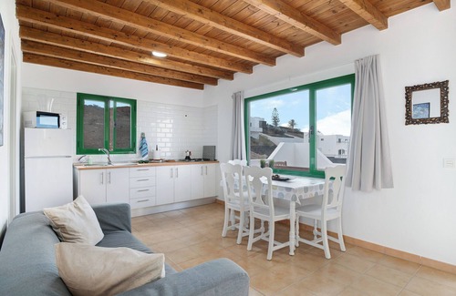 Tinajo House | Vacation Home 'San Roque' with Mountain View, Private Terrace and Wi-Fi