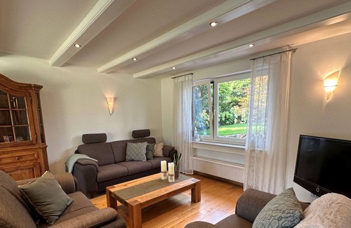 Obermaubach House | Vacation home "Tobi's Eifelhaus", 120 sqm, terrace, garden for up to 6 people