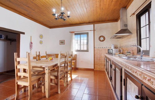 Betancuria House | Vacation Home "Villa Antonia" with Pool, Wi-Fi, Terraces & Garden