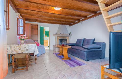 Praznica House | Vacation House, PARKING INCLUDED, Lovrecina