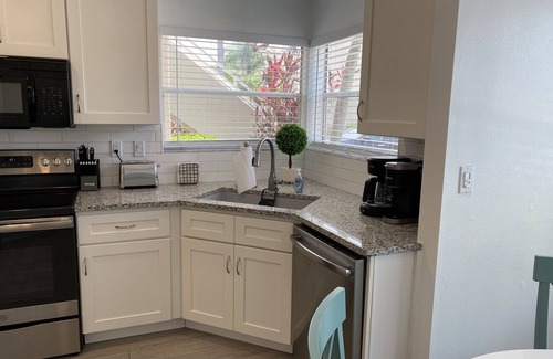 Isla del Sol Condo | VACATION IN PARADISE! 5min to StPete Beach, Pool, Updated & Very Clean 1st Floor