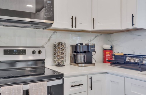 Allendale Area House | Vacation Launch Pad - Great for Groups!