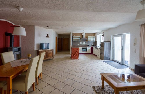 Geich-Obergeich Condo | Vacation on the riding stables