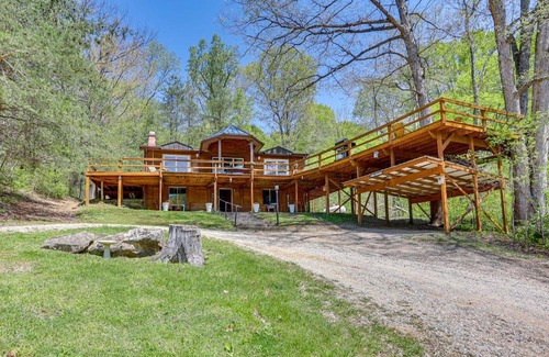 Taswell House | Vacation Rental Near Hoosier National Forest!