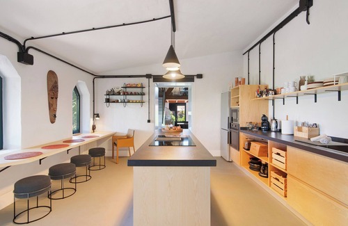 La Solana Villa | Vacation Villa 'Karibu Lodge' with Private Terrace and Wi-Fi