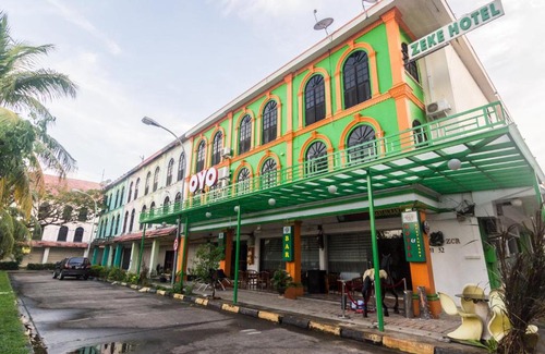 Tanjung Uncang Hotel | Vaccinated Staff - OYO 1771 Zeke Hotel