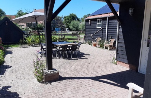 Idsegahuizum House | Vakantiehuisje De Geitenstal