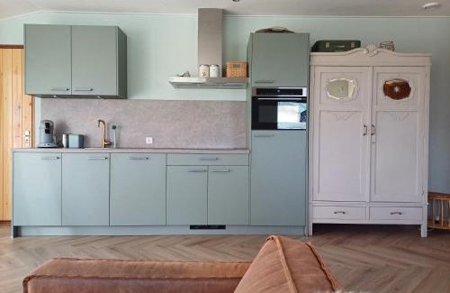 Tersoal Apartment | Vakantiehuisje het Hert, mooi centraal in Friesland