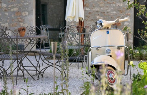 Feucherolles House | Val Trebbia