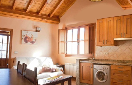 Vigidel Apartment | Valdecarzana Apartments. Braña San Lorenzo Senda del Oso, 3 km from San Martín