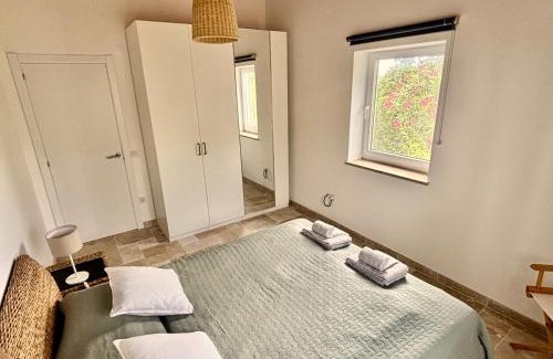 Abris House | Vale do Guizo: Casa Poente on the contryside, close by the sea.