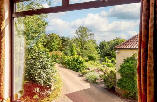 Hollesley Apartment | Vale View