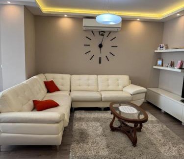 Lushnje House | Valentina