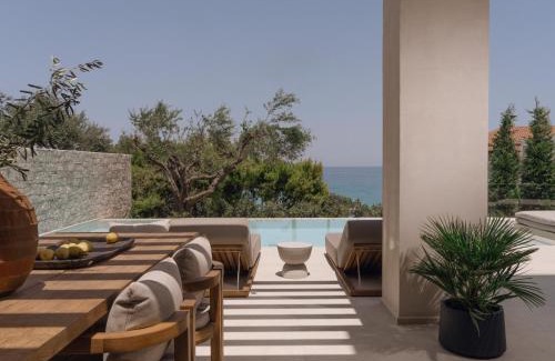 Amoudi Villa | Valerozo Villas - Exclusive Beachside Experience