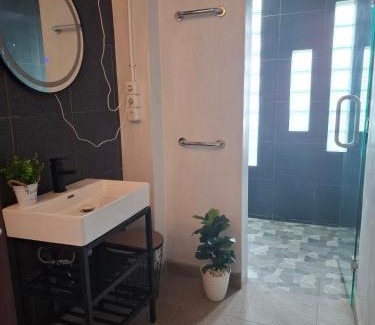 Salatiga Bed & Breakfast | Valhalla Boutique Hotel